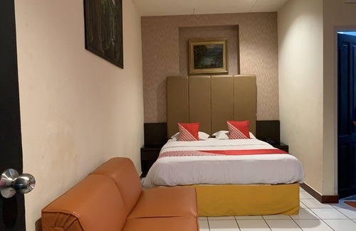 Parepare Hotel | Hotel O Penginapan Fauziah Syariah Near Mesjid Taqwa Mamminasae