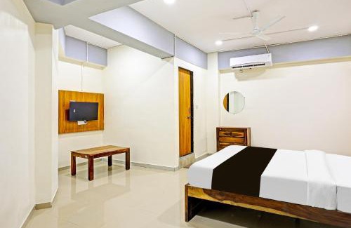 Gandhinagar Hotel | Hotel O Royal Park