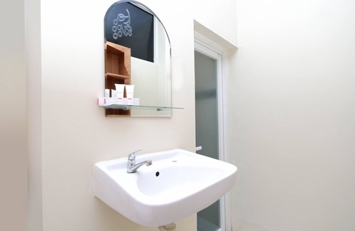 Semarang House | Hotel O Unta Residence