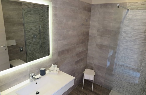 Malcesine Hotel | Hotel Oasi Beach