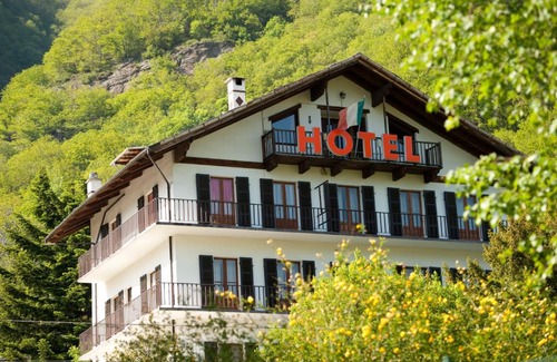 Villar Pellice Hotel | Hotel Palavas