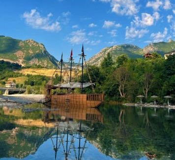 Sakës Hotel | Hotel - Resort Vellezerit Doka