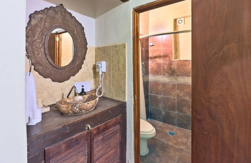 Guadalajara Bed & Breakfast | Hotel Rosa Morada