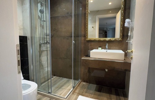 Sarande Hotel | Hotel Royal Saranda