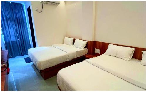 Shirdi House | Hotel Rudraksh Palace ! near Sai baba mandir & Main places - Premium Family Rooms with Fully Air Conditioned and Free Wi-Fi ! Best Facilities Hotel