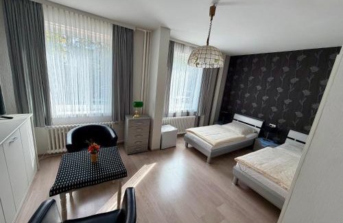 Kiel Hotel | Hotel Runge 24 7 Check In & Free Parking