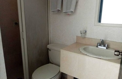 Ciudad Victoria Hotel | Hotel Santander Inn & Suites