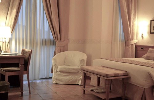 Fiumicino Hotel | Hotel Seccy Boutique Art & Museum