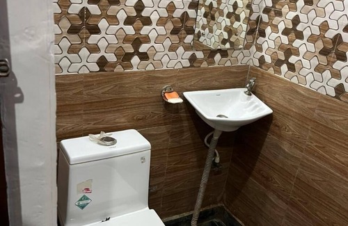 Dhanauli Hotel | Hotel Shivam Inn Agra