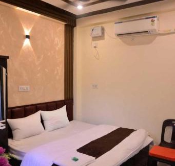 Faizabad House | HOTEL SHRI RAGHAV JI INN guest house near Mandir Beniganj Road Ayodhya Dham