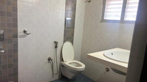 Narsipatnam Hotel | Hotel Sri Krishna Palace