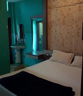 Jorhat Bed & Breakfast | Hotel Srimanta sankardev