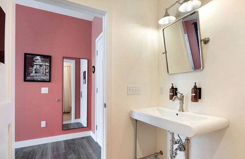 Knightville Apartment | Hotel Style Classy Studio Suite