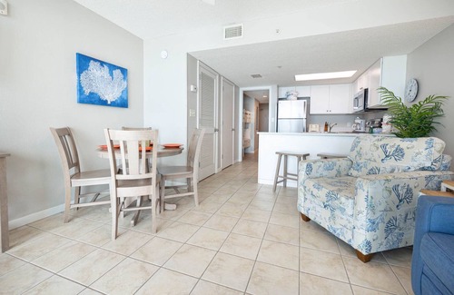 Gulf Shores Condo | HOTEL SUITE on the BEACH in Gulf Shores! KITCHEN & LIVING ROOM!