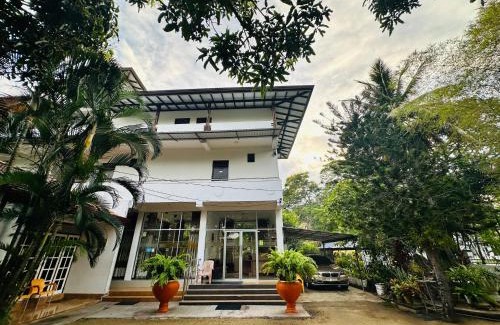 Kataragama Hotel | Hotel Sunil's