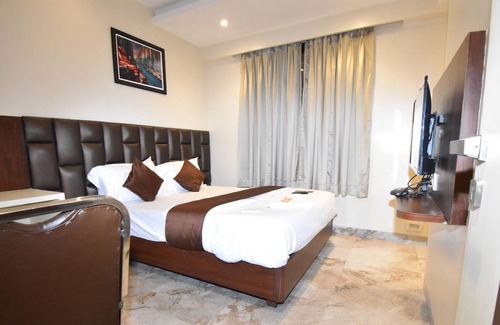 Rabale Hotel | Hotel Swagath Residency