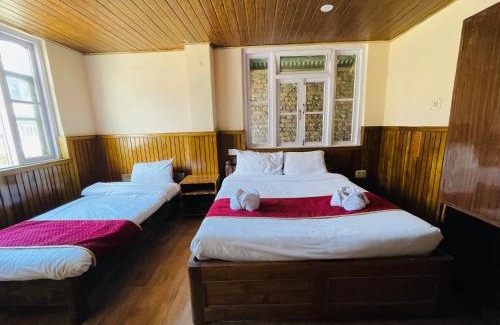 Pelling Hotel | Hotel Tashiling Stay