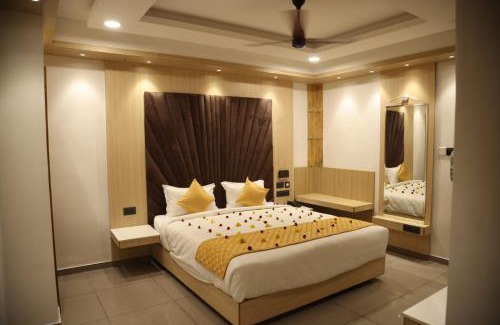 Khattalwada Hotel | Hotel Time Square -Gandhiji Road, Old Bus Stand, Opp clock Tower ,Thanjavur