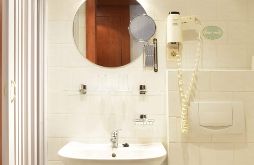 Invalidovna Hotel | Hotel Tristar
