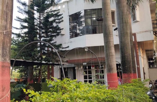 Rau Hotel | Hotel United Grill Indore