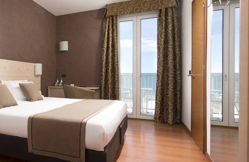 Faro Hotel | Hotel Victoria Frontemare