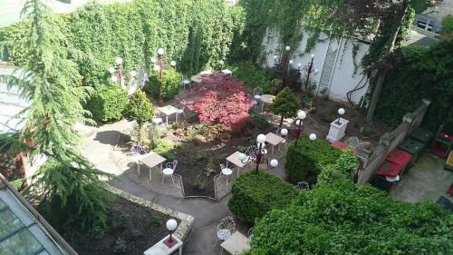 Funfhaus Hotel | Hotel Viki