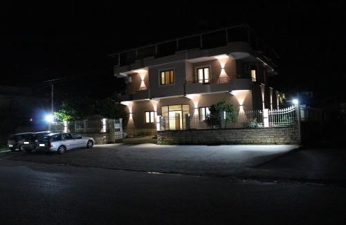 Berat House | Hotel Vila Maledhi