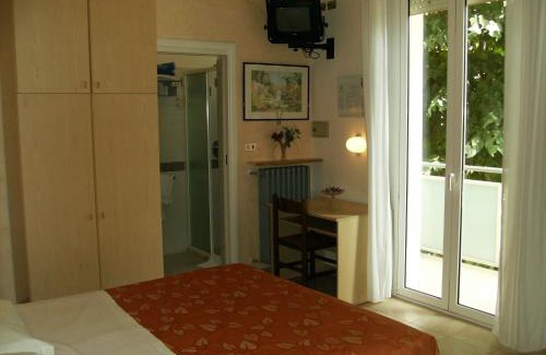 Viserbella Hotel | Hotel Villa dei Fiori - sul mare con piscina