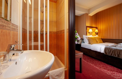 Wesoła Zachod Hotel | Hotel Wielopole