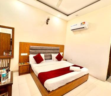 Zirakpur Hotel | Hotel WoodLark Zirakpur Chandigarh # Managed by Sidham Group