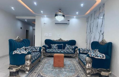 Rishikesh Hotel | Hotel Yog Safari, Behind Parmarth Niketan