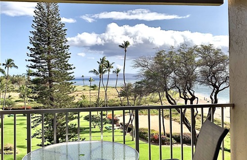 Kihei Condo | Hotel-zoned! Oceanfront Paradise - Menehune Shores 524
