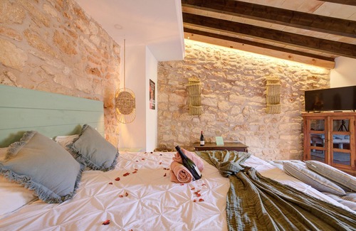 Petra Bed & Breakfast | Hotelet Ca'n Oms Picasso by Rentallorca