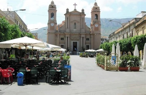 Terrasini Apartment | House 100m from the beach