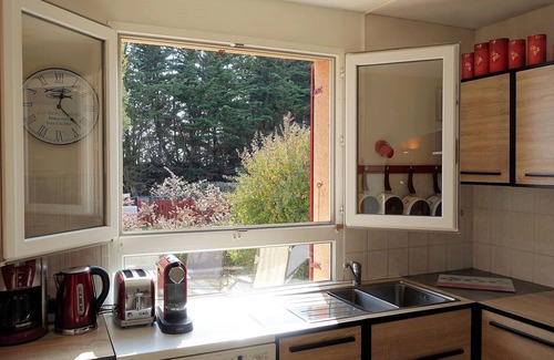 Locmaria House | House 8 people in quiet village with enclosed garden