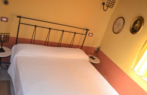 Rodi Milici Other | House between citrus
