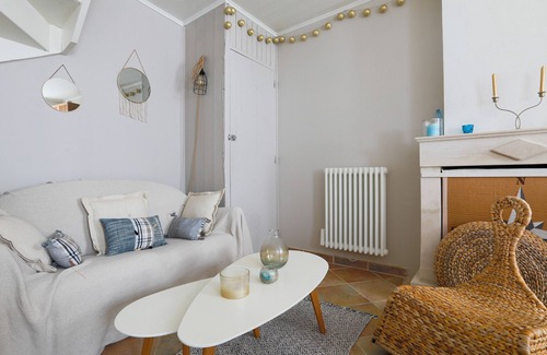 Ars-en-Re Ski Chalet | House for 4 in Ars-en-Ré between port and beach