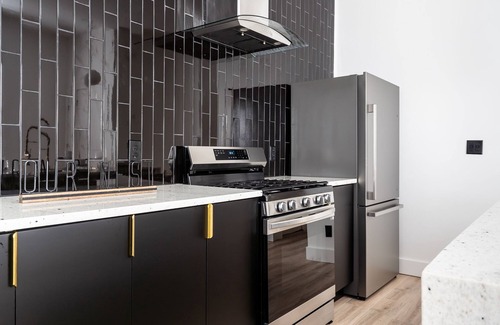 Walnut Hills House | ★House for 4★Parking★Washer+Dryer★Patio★Walking Neighborhood