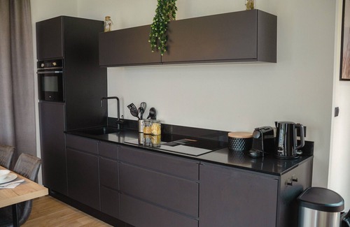 Maurik House | House in Arnhem with Rhine Views