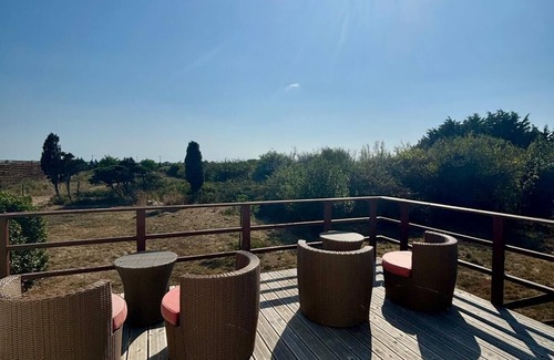 Bourcefranc-le-Chapus House | House in the heart of the oyster farm