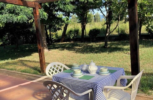 San Giuliano Terme Villa | House in the green, 4 km from the Tower of Pisa, we welcome four-legged friends