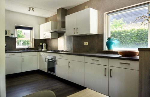 Vlagtwedde House | House in Vlagtwedde with Sauna and Hot Tub