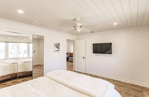 Willoughby Acres House | House in Willoughby Acres