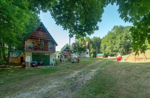 Zabljak Ski Chalet | House Jaksic