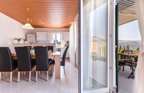 Donje Sitno House | House Marinka (47301-K1) - Zrnovnica (Split)