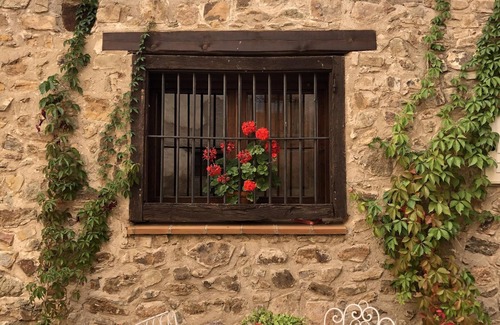 Villoslada de Cameros House | House of the Old Town Hall. Beautiful camerana house with exceptional views