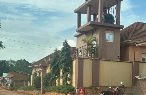 Kampala Villa | House Of Shee