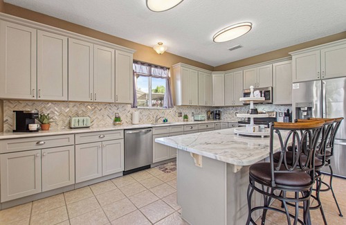 Briargrove House | House of Wizardry- Magical Family 7BR-w/amazing POOL- Near Disney