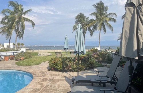 Flamingos House | House on the beach in La Cruz, DISCOUNT: for Oct, 3 Bedroom 3bath, sleeps 7