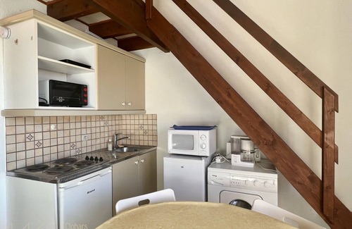 Clohars-Carnoet House | House sleeps 4. Residence with swimming pool. CLOHARS-CARNOËT